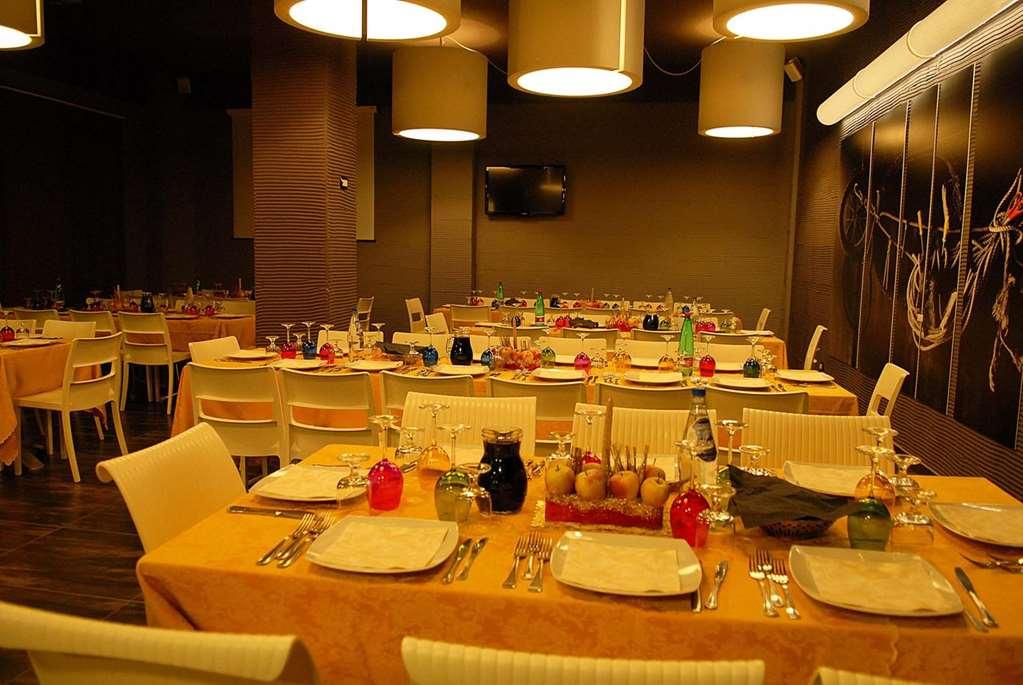 Hotel Scigliano Rossano Εστιατόριο φωτογραφία